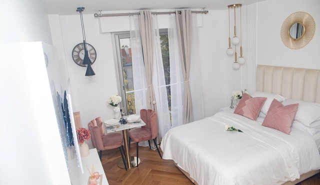 Paris' Premium Romantic Studio