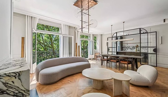 Parisian Chic: 2BR Luxury Apartment w/Iconic Eiffel Views