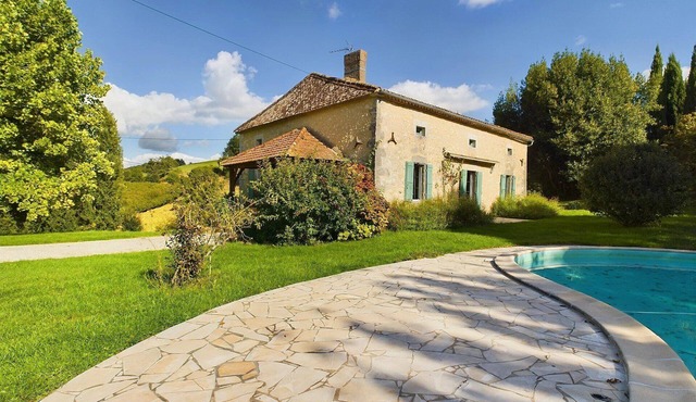 Peace, views, comfort & charm in the French countryside