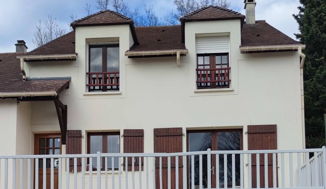 Peaceful 3-bedroom house in Vulaines-sur-Seine perfect for a country getaway.