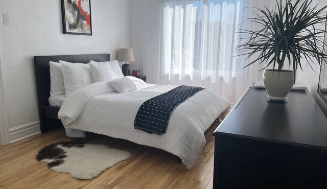Peaceful, comfortable 3-bedroom apartment in the heart of Montreal in Montréal