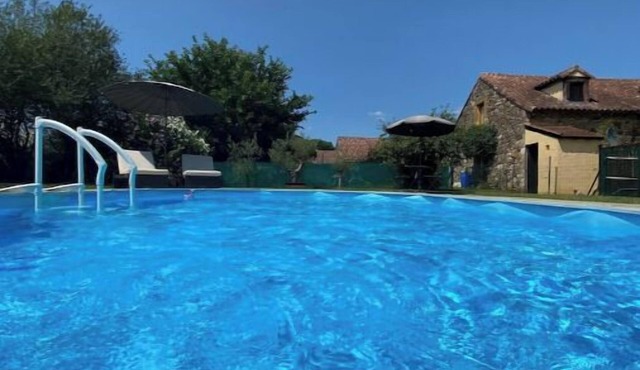 Peaceful, comfortable retreat with pool