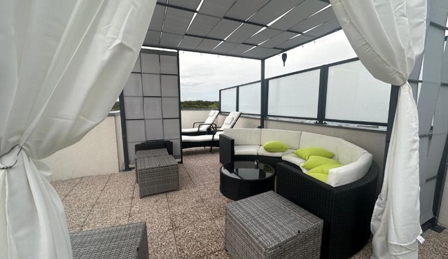 PENTHOUSE Terrasse Jacuzzi 6 voyageurs