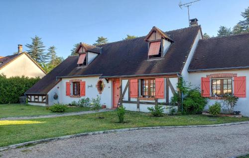 Pet Friendly Home In Salbris