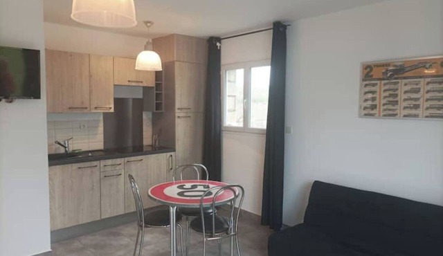 Petite Maison Dans Propriété
