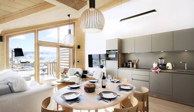 PHOB45 Cozy apartment with exposed beams on the top floor