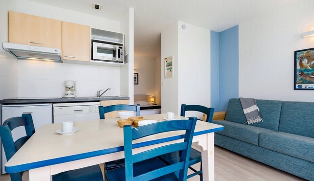 Picturesque 4-Person Coastal Escape