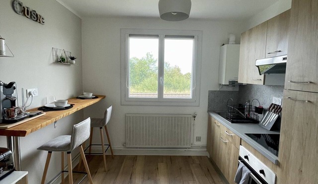 Pleasant 2-room apartment close to shops and train