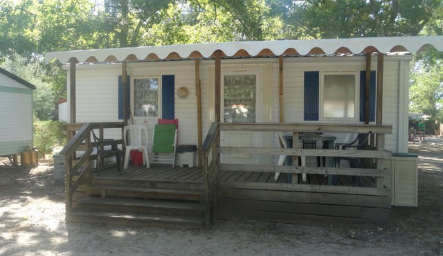 Pleasant quiet and shaded mobile home