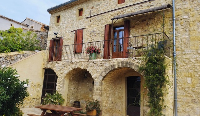 Pleasant village house near Uzès in La Bastide-d'Engras