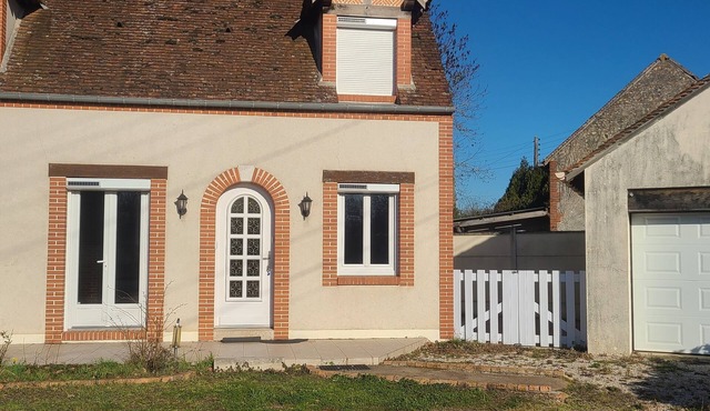 Pretty character house, 3 bedrooms, 5/6 beds, all comforts, WIFI and parking.