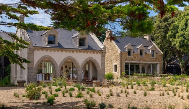 Prieuré 538sqm Bay Front | Pool | Sauna Hammam