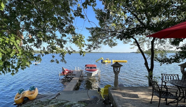 Private Cottage | Waterfront | Kawartha Lakes in Sebright
