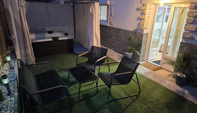 Private spa in the heart of nature