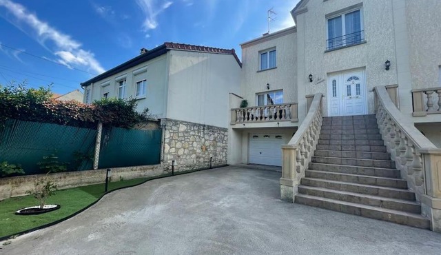 Proche Paris et Disney Maison 90 M2 CLIMATISÉ bord de Marne