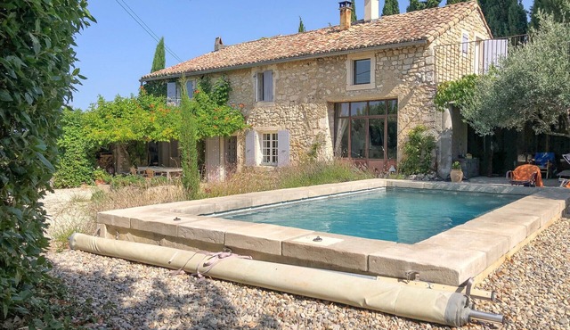 Provençal farmhouse with pool in the Drôme Provençale, La Garde-Adhémar
