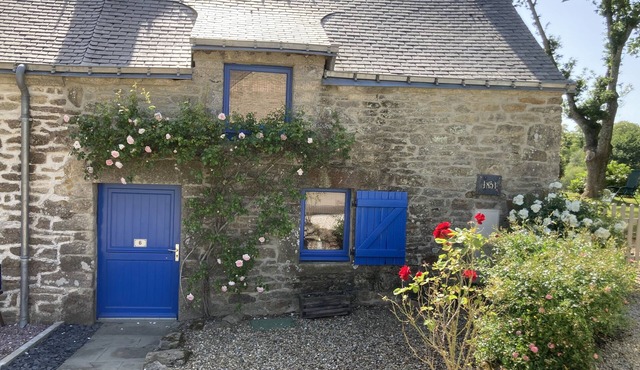Quaint little cottage with exceptional countryside views