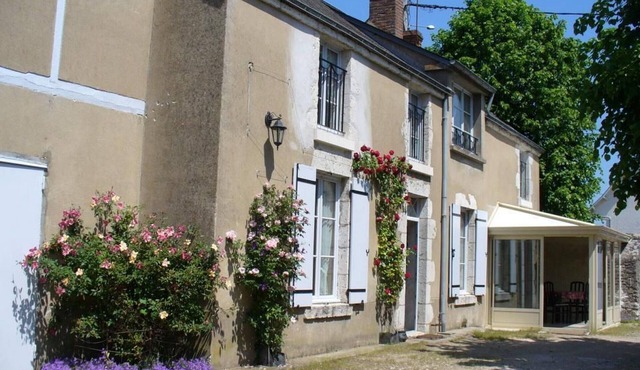 Quiet cottage near Meung-sur-Loire with garden and terrace