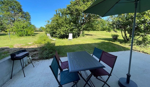 Quiet Country House - Pets accepted.