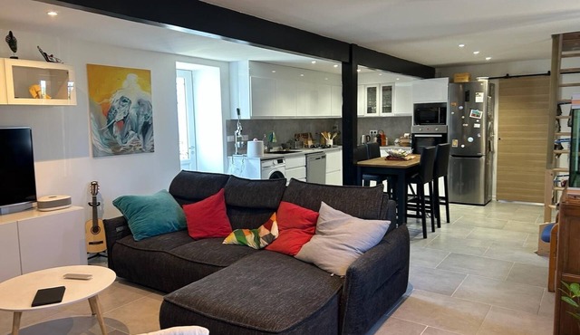 Quiet family home with large garden