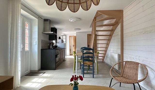 Quiet, friendly 4-person house 15 minutes from Utah Beach
