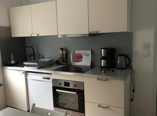RDC Maison privée avec très grande cour