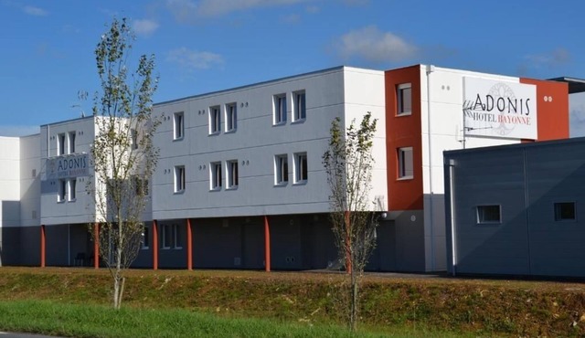 Relaxing Stay | 5.1 Miles to Quais de la Nive Riverside Walks | 2 Units