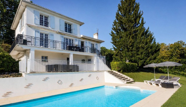 Rocaille, villa with private pool, views, privacy, comfort and service