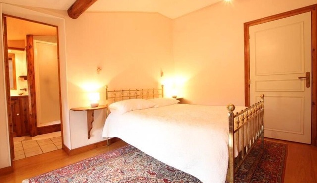 “Romance” Guest Room with Shared Terrace, Garden, and Wi-Fi