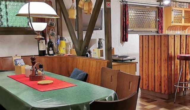 Rustic fully equipped apartment with free WiFi in Dörfles-Esbach