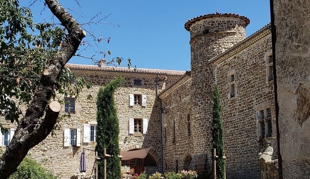 Saint-Romain-d'Ay: Le Manoir de Munas