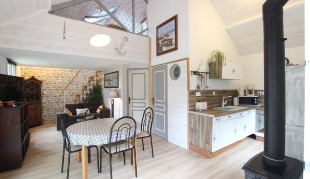 SEASIDE HOUSE 100 M