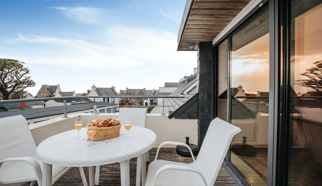 Seaview Duplex with Terrace in Le Conquet