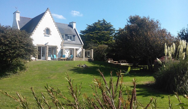 Seaview, beaches, dunes and port of Trévignon on foot, big closed raised garden