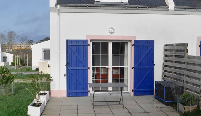 Semi-detached house near Le Palais with garden and terrace, 2 bedrooms
