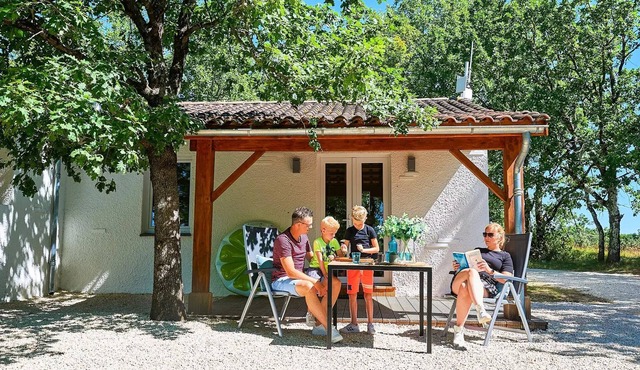 Semi-detached villa for 4 people, 1 bathroom, sleeps 4