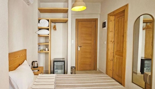 Single Room with Balcony in Antalya
