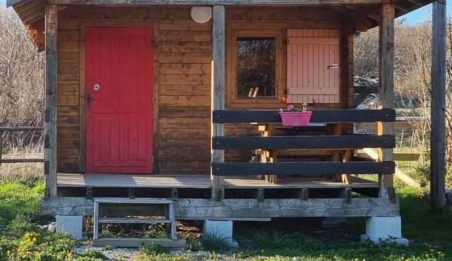 Small 4-seater chalet, classified site of the 4 lakes and Hérisson waterfalls