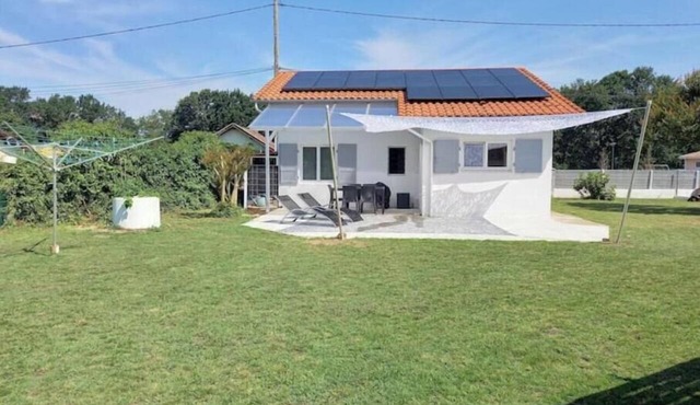 Small house with a garden in a quiet neighborhood