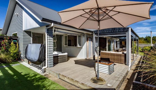 Spa Pool Serenity - National Park Holiday Home in National Park