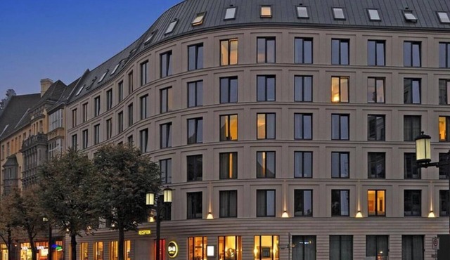 Spacious 3-Bedroom Apartment for up to 10 Guests in Berlin in Berlin