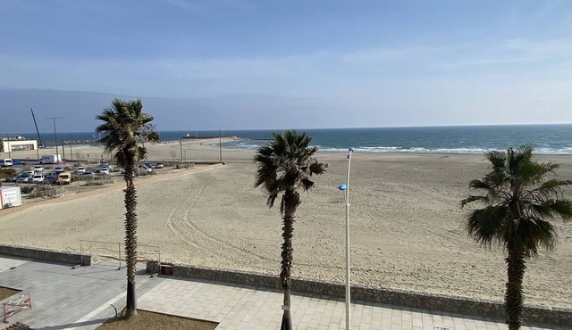 Spacious 3-room sea view, pets allowed
