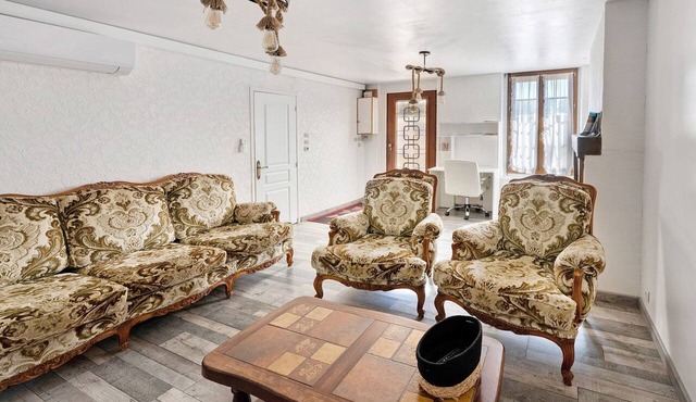 Spacious Country House XL – Near Guédelon