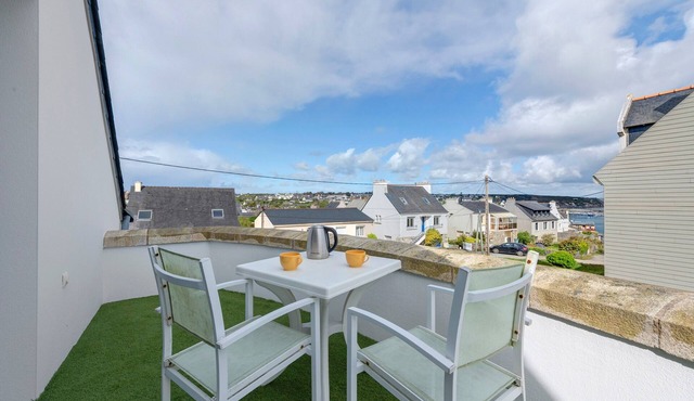 Spacious Duplex with Stunning Views of Camaret Bay