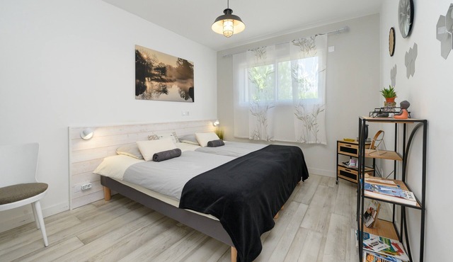 “Spiren” Guest Room with Wi-Fi and Breakfast Included