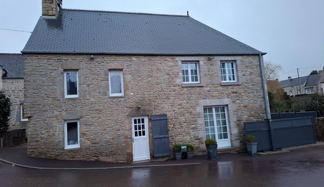 Stone house 170m³ Pleasant. 2 to 10 people .2 days to 1 or 2 weeks
