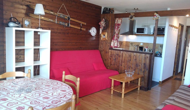 Stud 4 pers 27 m2 comfortable, well located, sunny. Weeks and weekends