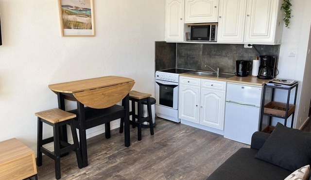 Studio 2 pax, superb sea view, 50m from the beach of Fort Bloqué