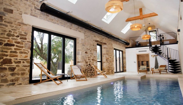 STUDIO ALEZAN 2 PERS with terrace/indoor pool - spa -sauna.