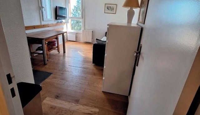 Studio apartment for 4–5 people at the base of the slopes and restaurants